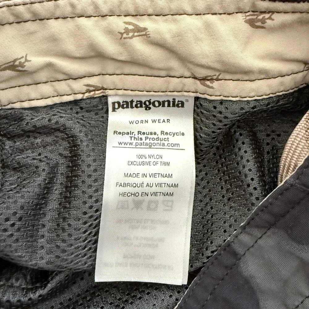 Patagonia Mens All-Wear Camo Print 10" Cargo Shorts, Black Gray, 31 - Picture 7 of 11